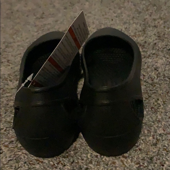 CROCS Laura Black Ballet Flats NEW - Picture 4 of 5